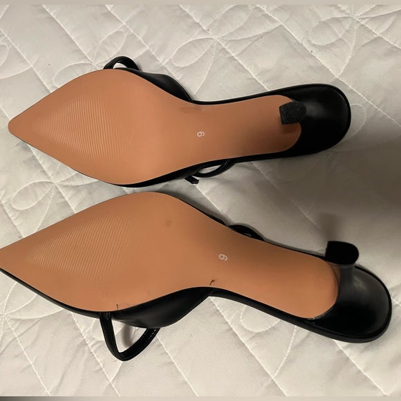 Yellhum Black Pointed-Toe Kitten Heel– Size 9 - Picture 4 of 10